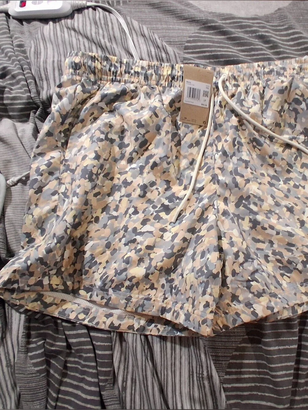 Jordan Sport Camouflage Two-Piece Large Shirt & XXL Shorts Set - Beige Multi